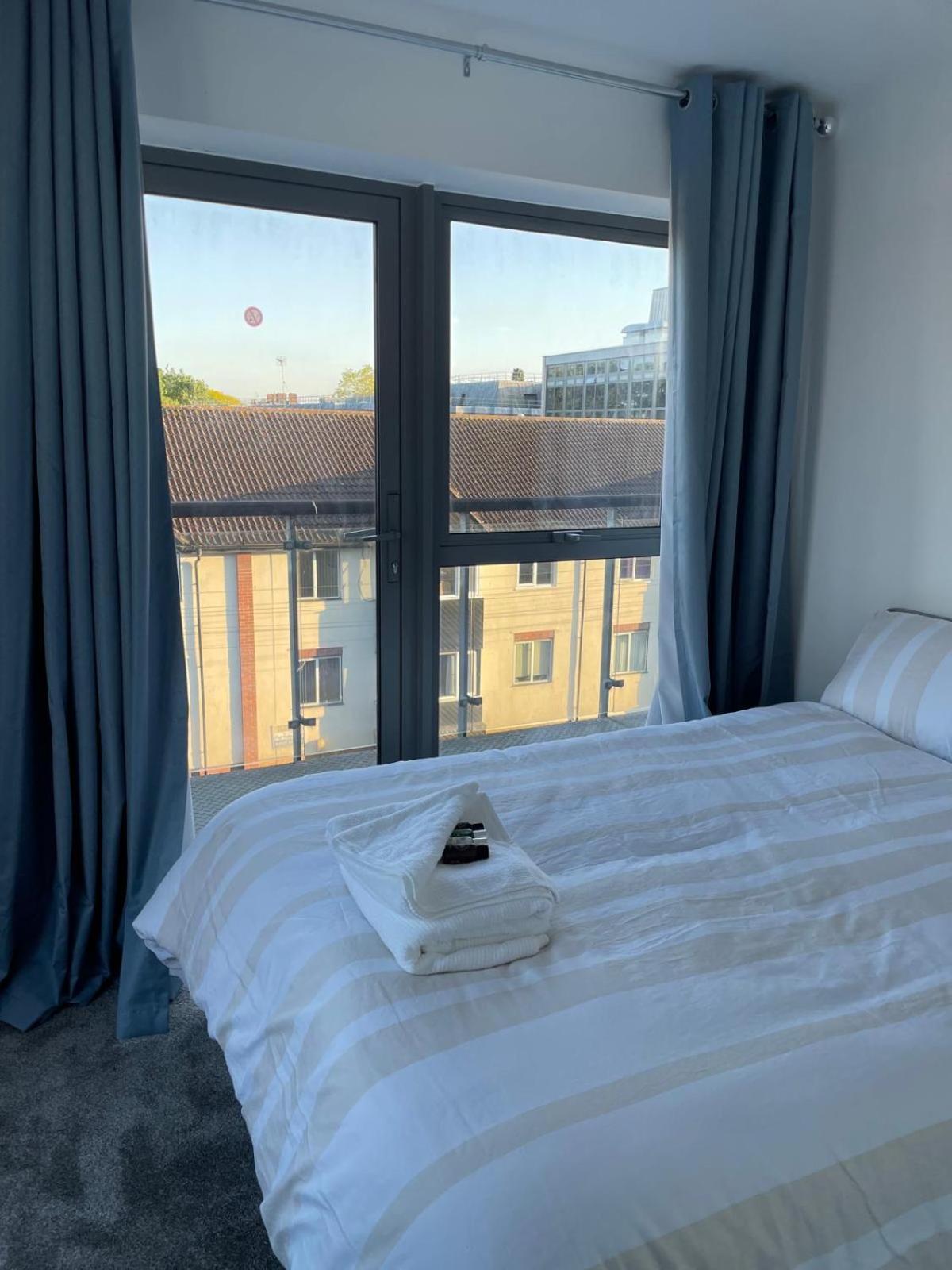 Long Letting - Luxurious 3 Bedroom Penthouse In City Centre - Parking Included! Chelmsford Eksteriør bilde
